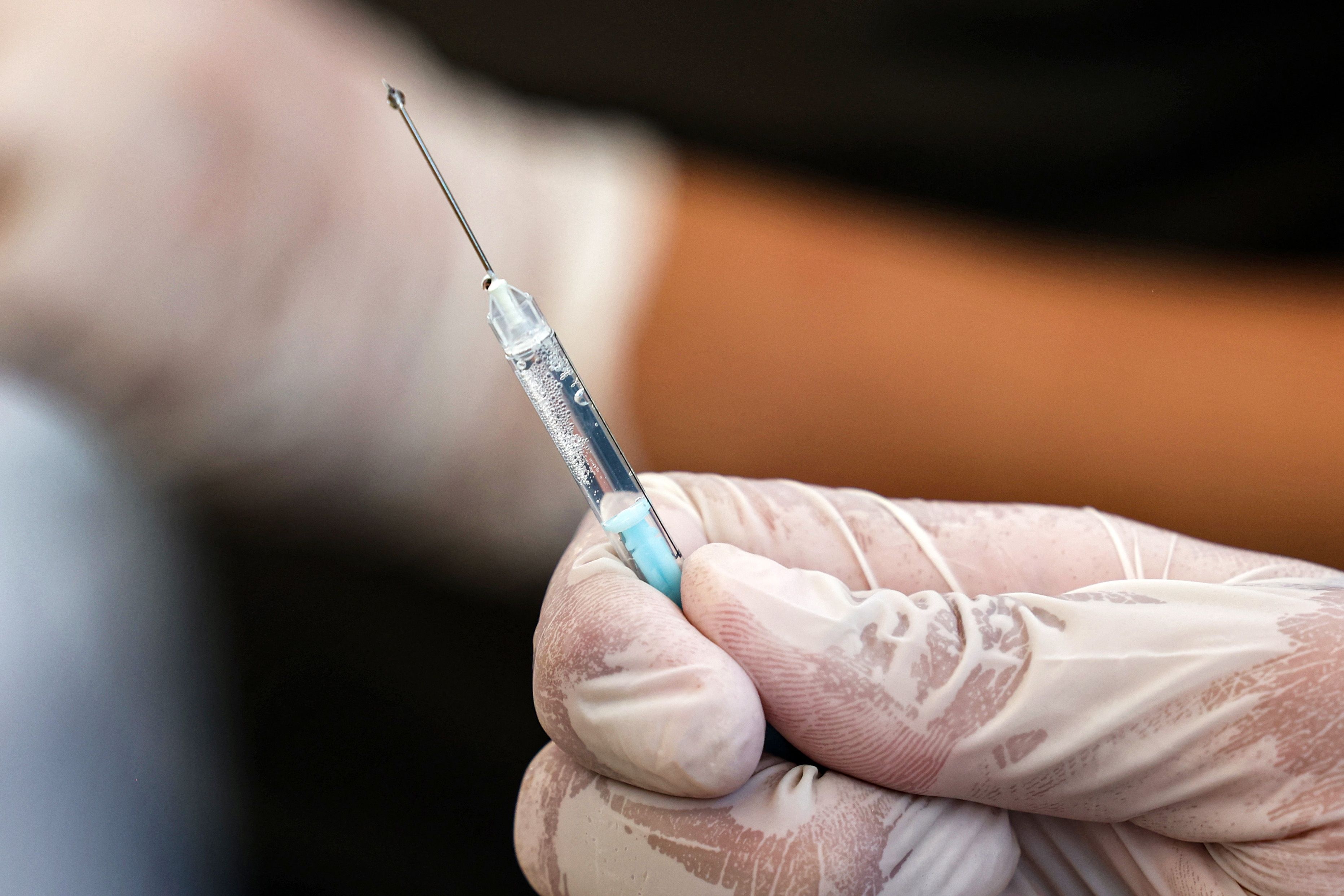 Trung Quoc de dat voi vaccine nuoc ngoai anh 1