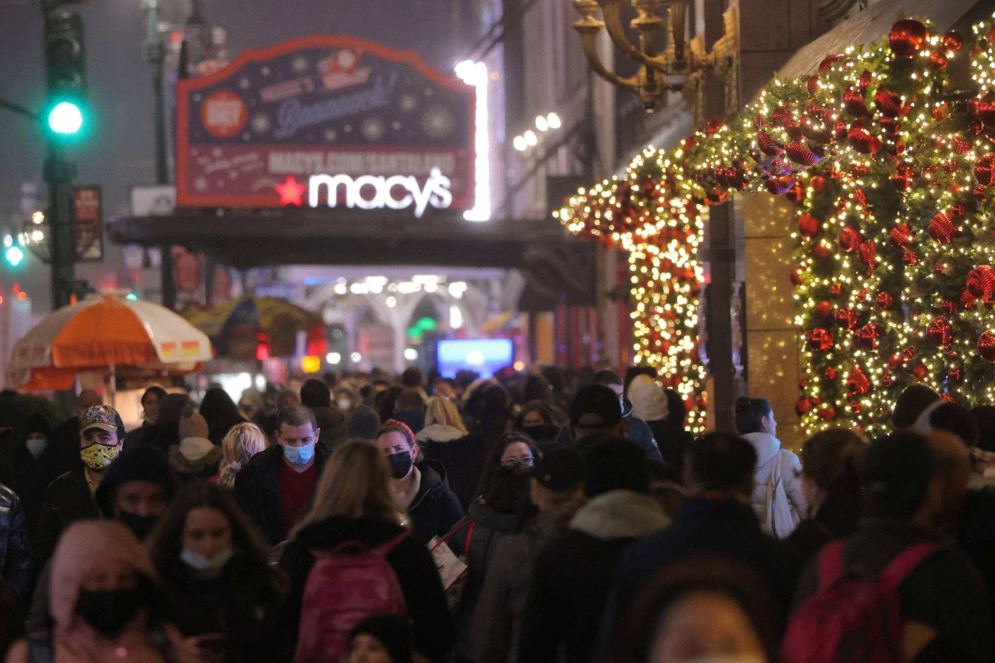 Bien chung Omicron de doa hy vong ve ky nghi le doan vien hinh anh