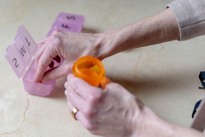 hoi chung Covid-19 keo dai anh 4