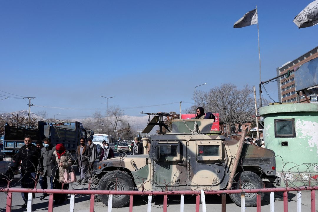 Taliban sat hai cuu quan chuc Afghanistan anh 1