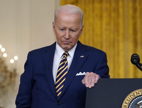 Ong Biden de dat hinh anh