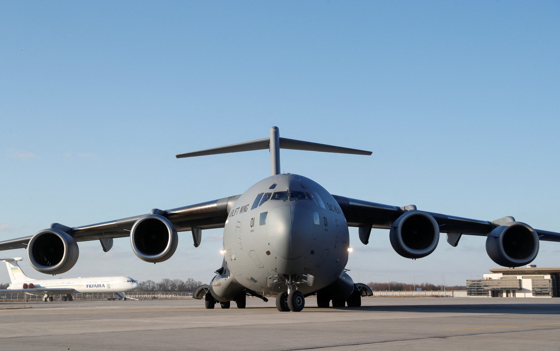 Ten lua Stinger va hang tram tan dan duoc toi Ukraine hinh anh