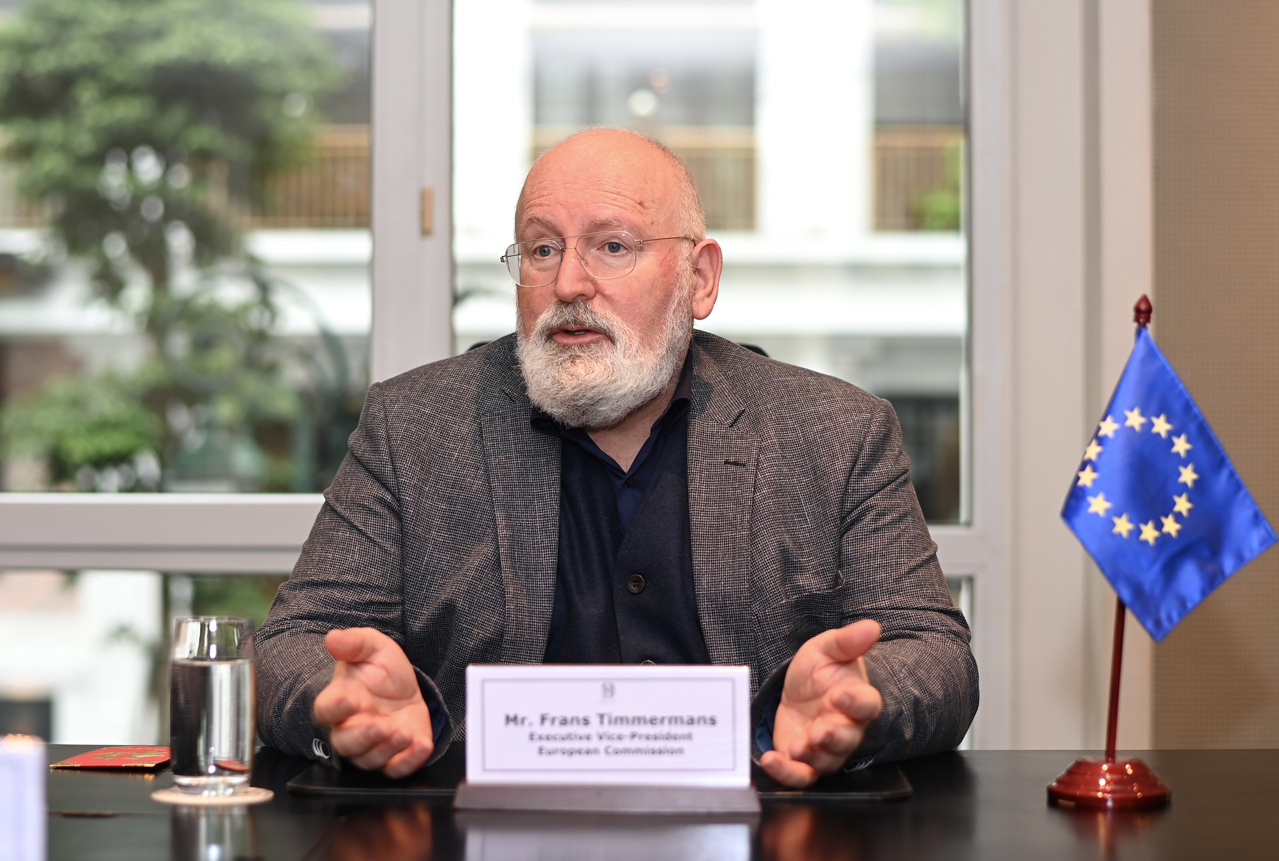 Pho chu tich EC toi Viet Nam anh 1