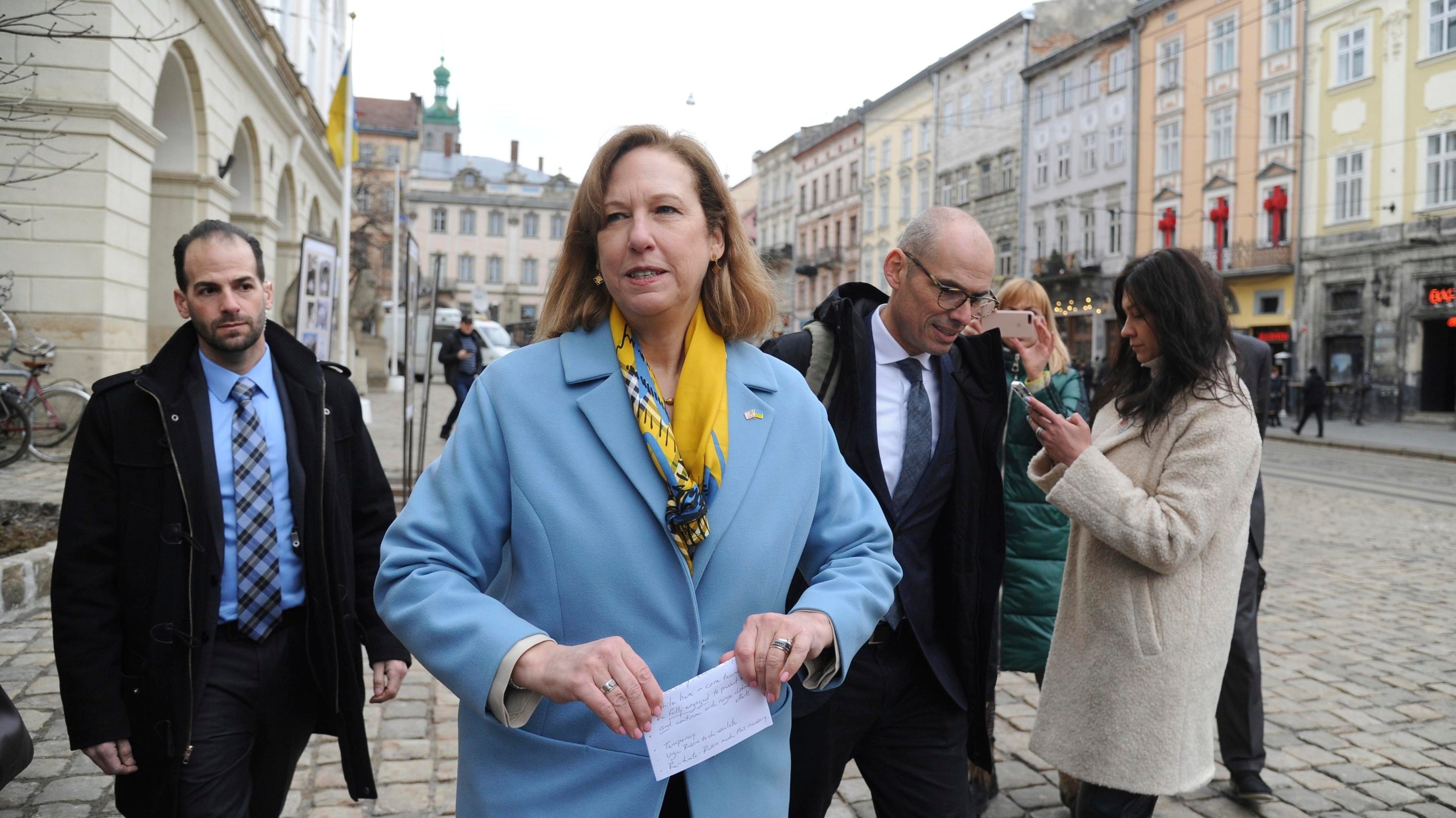 Cac nha ngoai giao My quay tro lai Kyiv hinh anh