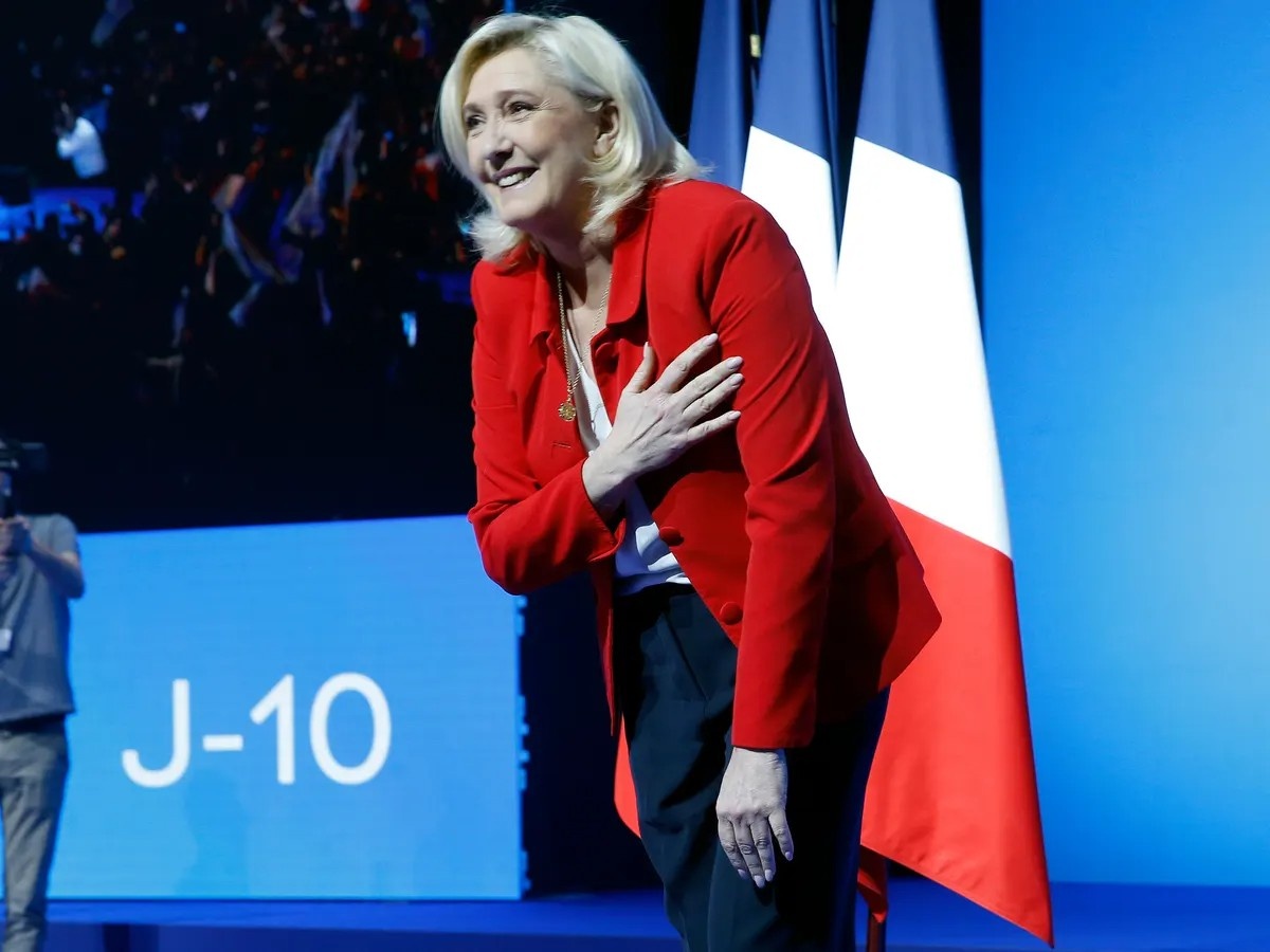 Nu chinh tri gia Phap khien phuong Tay bat an hinh anh