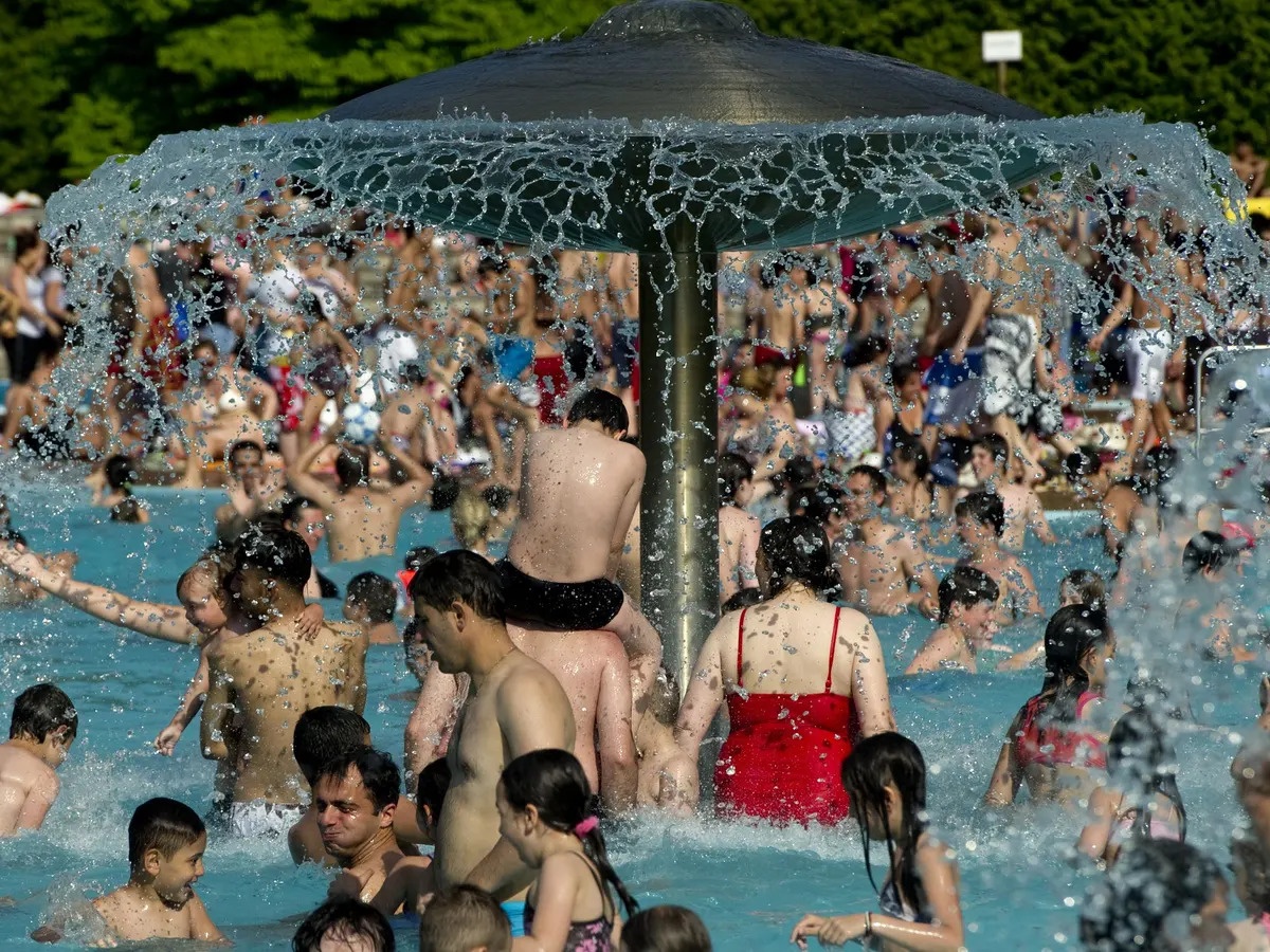 Ho boi o Berlin lanh hon de giup Duc bot phu thuoc khi dot Nga hinh anh