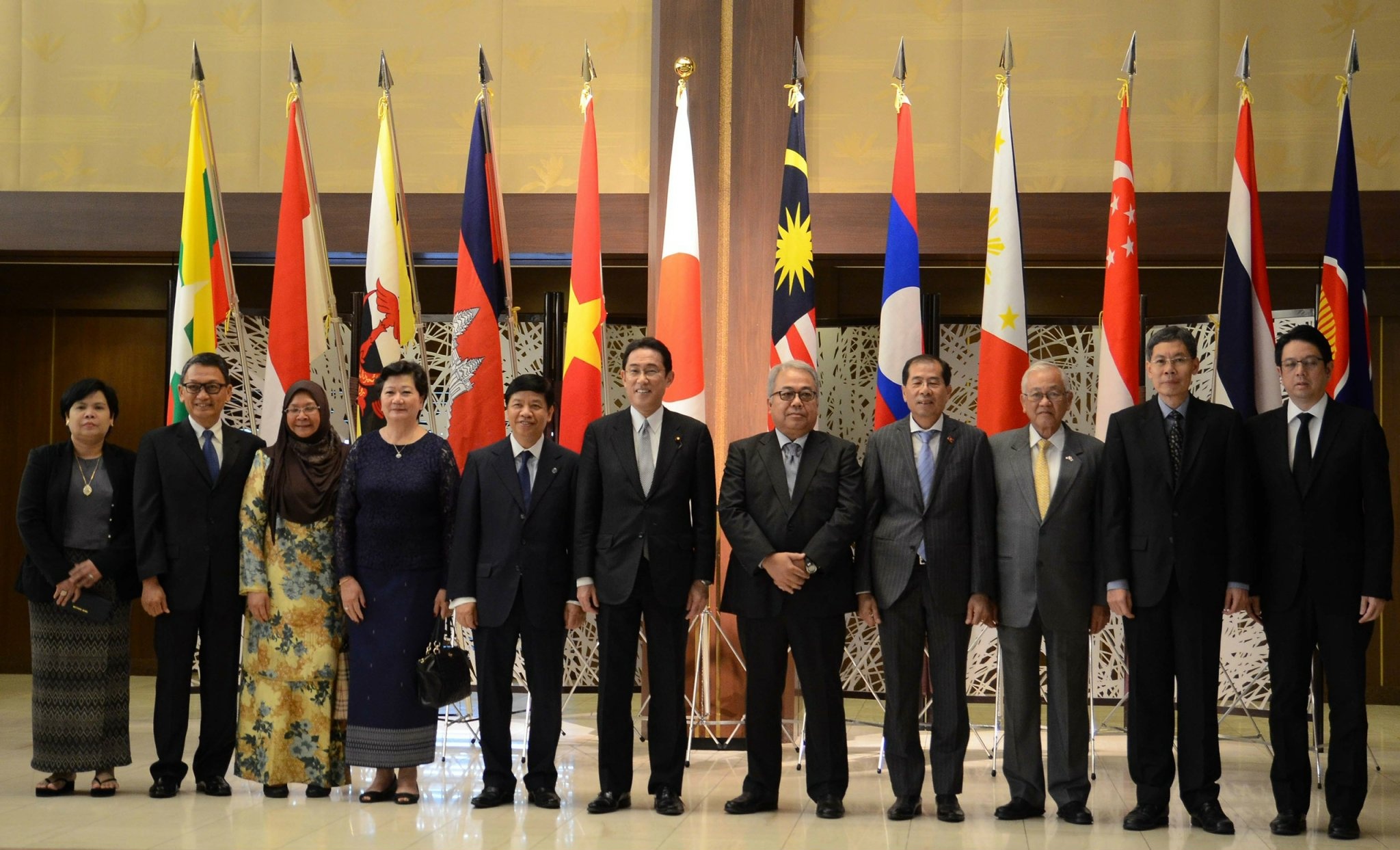 thu tuong Nhat Ban toi Viet Nam anh 4