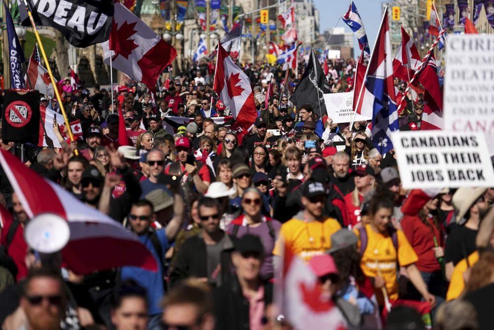 bieu tinh xe may o thu do Canada anh 8