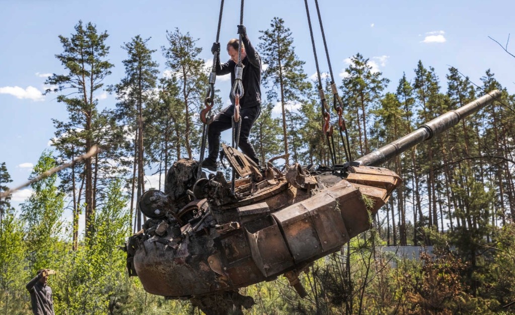 Nga kiem soat phan lon mien Dong Ukraine hinh anh