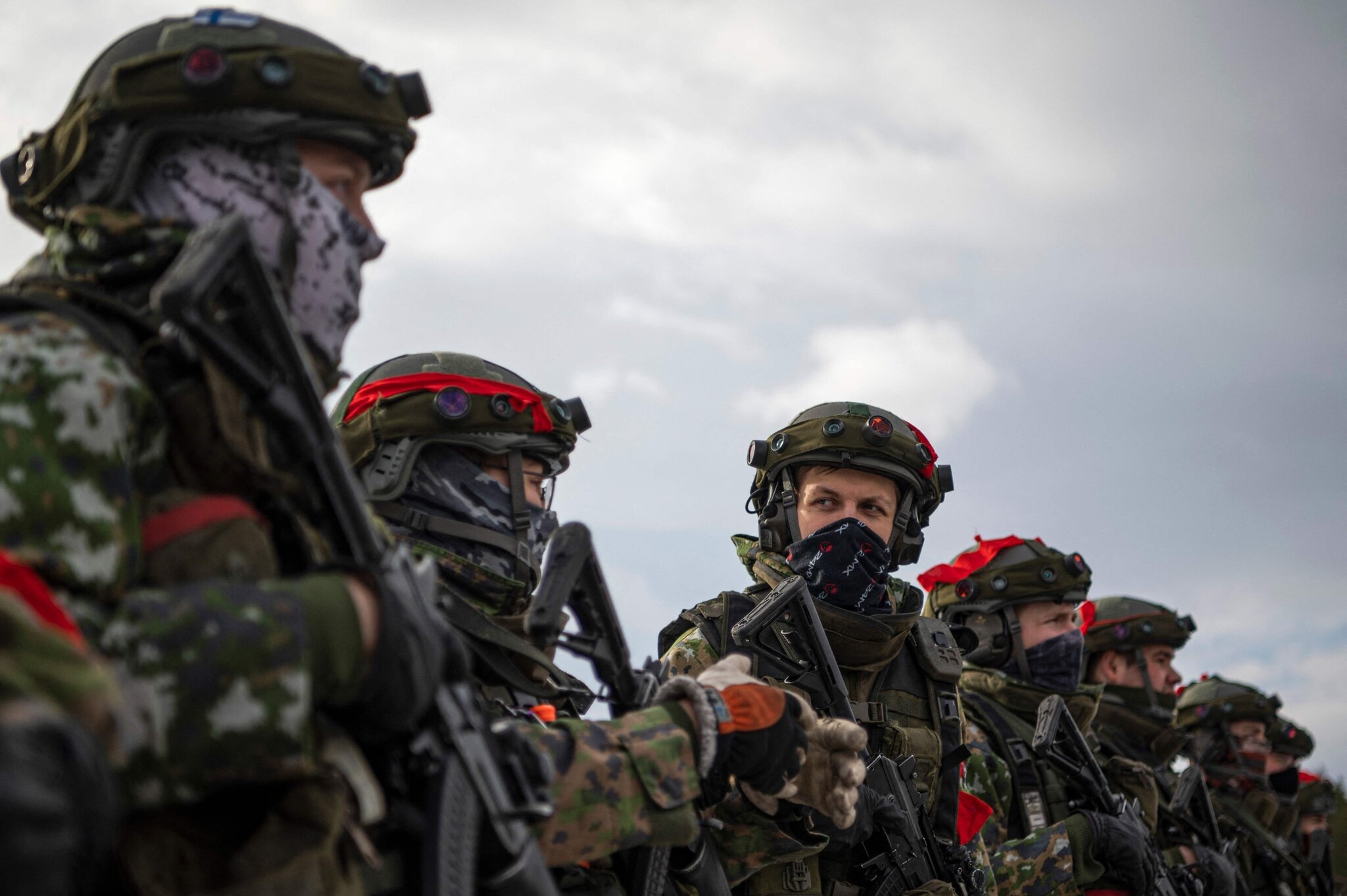 Thuy Dien,  Phan Lan gia nhap NATO anh 3