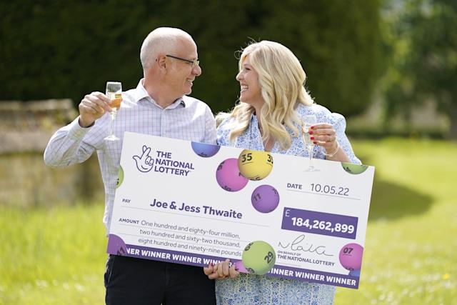 Lo dien nguoi trung so doc dac lon chua tung thay o Anh hinh anh