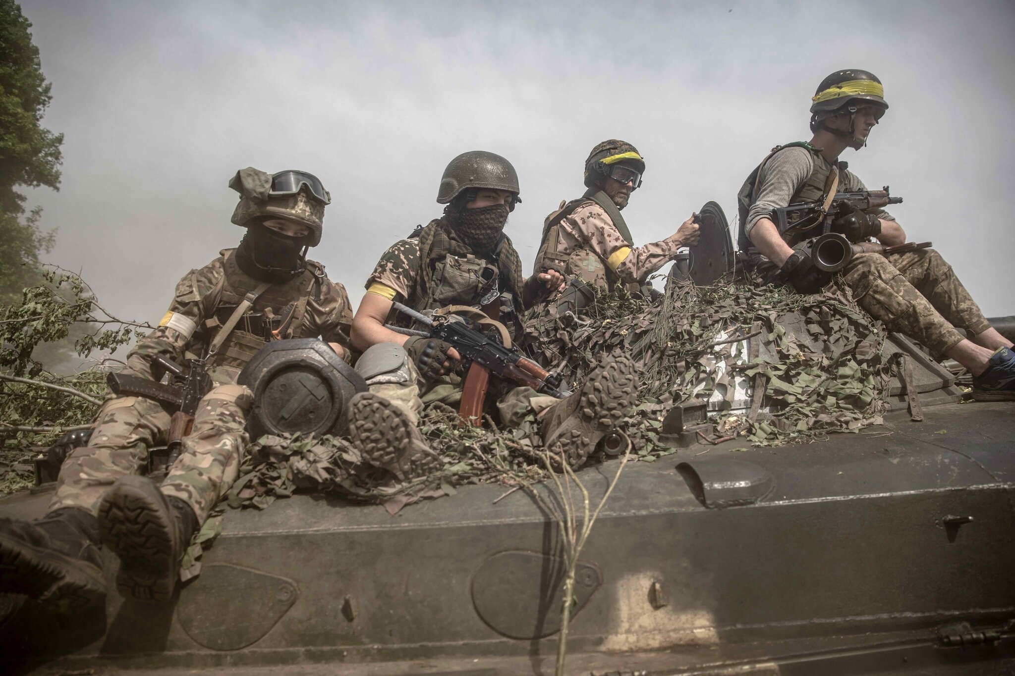 Ukraine 'tien thoai luong nan' hinh anh