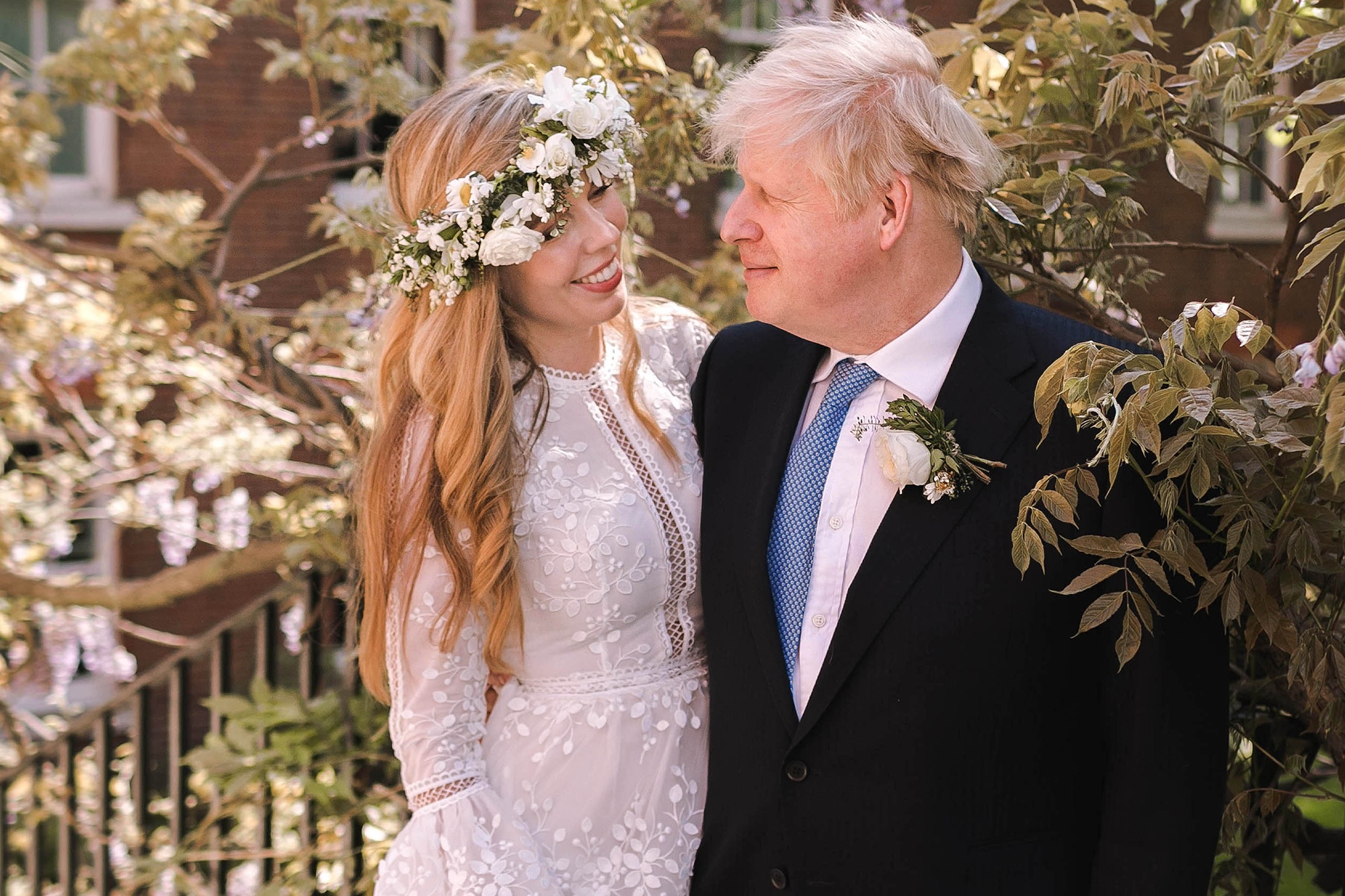 Ly do ong Boris Johnson chua roi chuc thu tuong ngay hinh anh