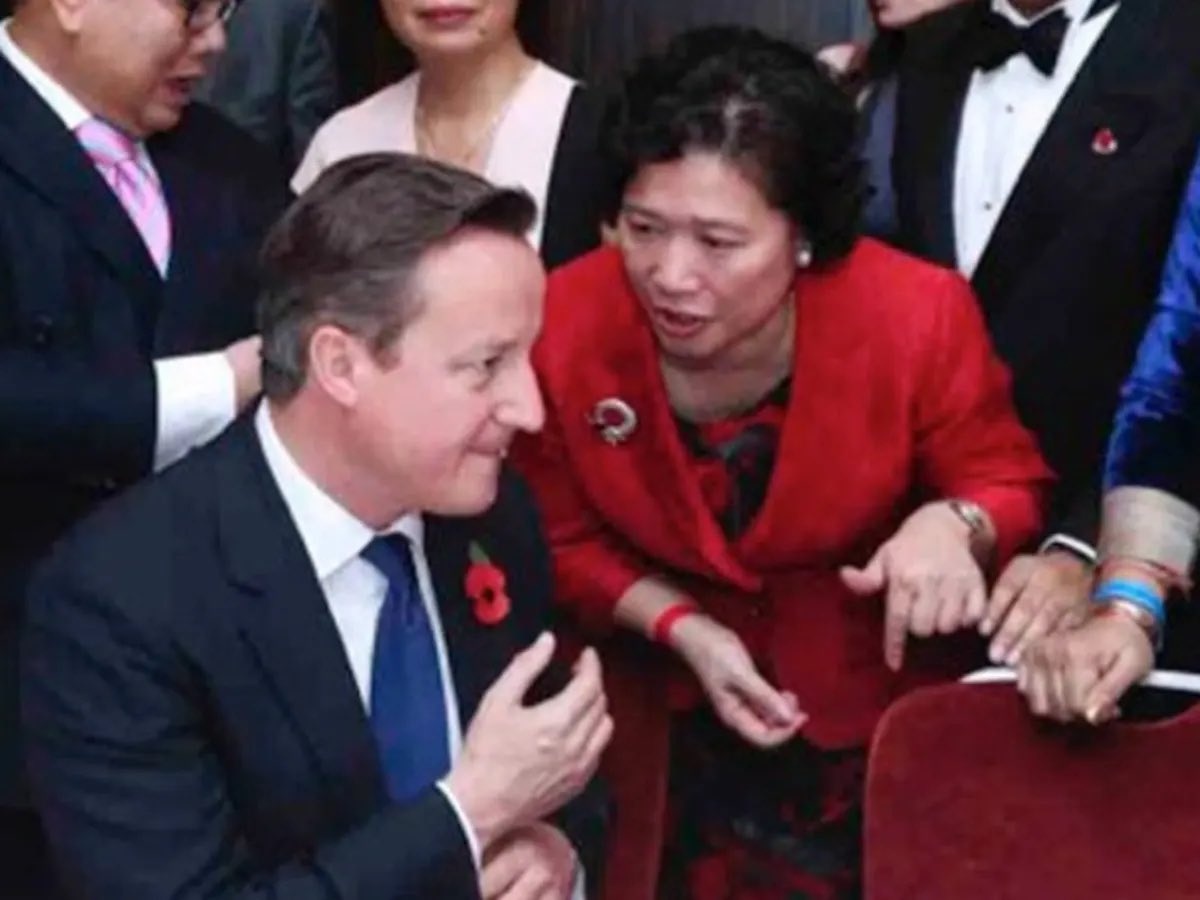 Anh lo ngai moi de doa tu gian diep cua Trung Quoc hinh anh