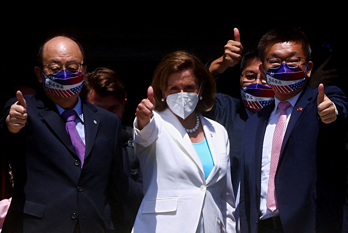 Nancy Pelosi den Dai Loan anh 3