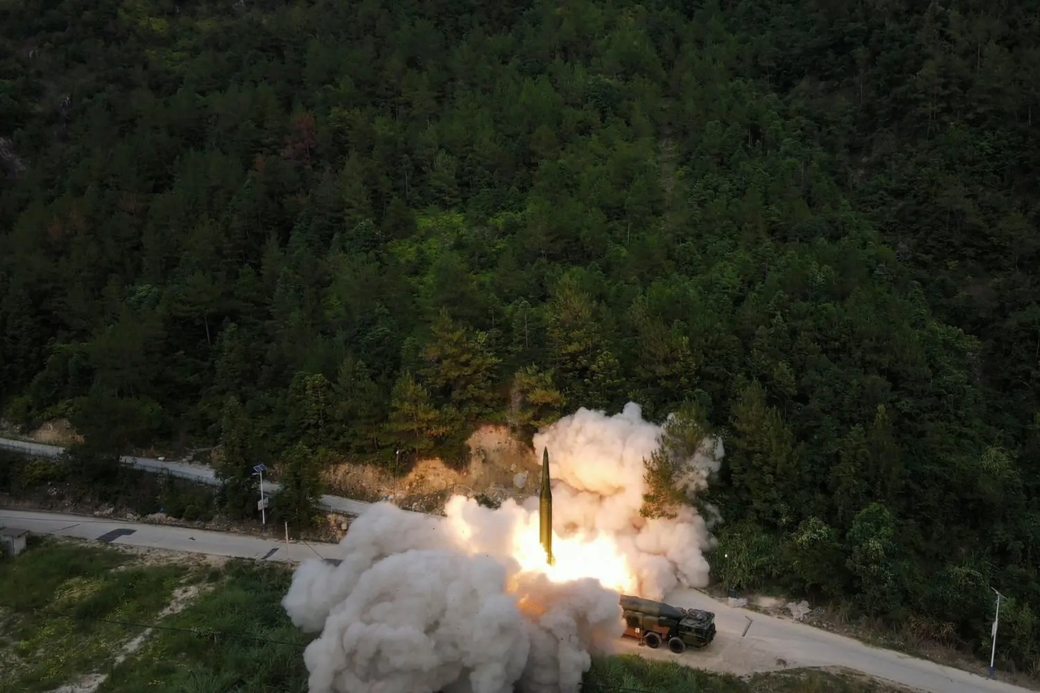 Trung Quoc cong bo hinh anh tap tran quy mo lon hinh anh