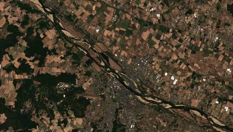 song can tro day anh 10