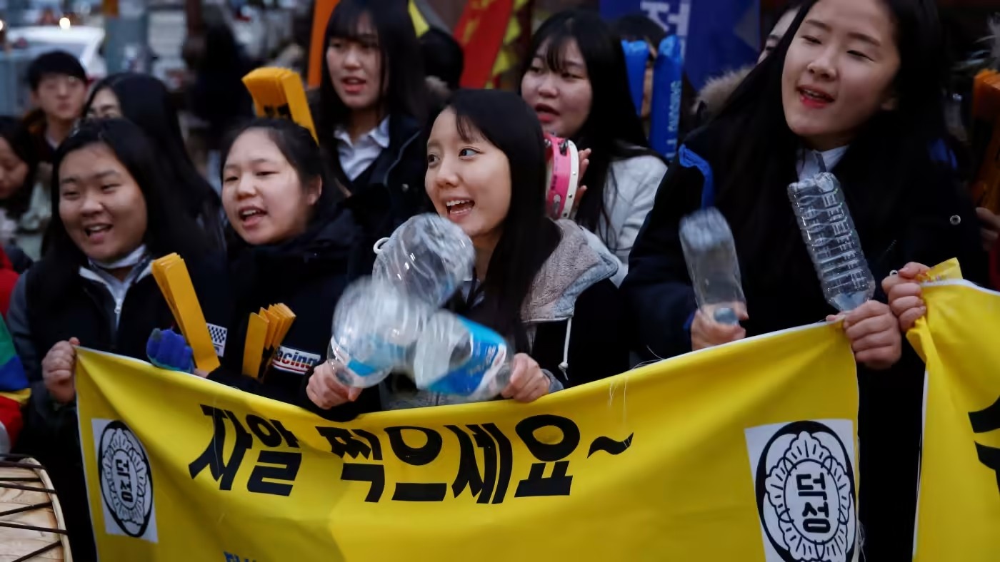 Quoc gia chau A pha ky luc ty le sinh thap nhat the gioi hinh anh