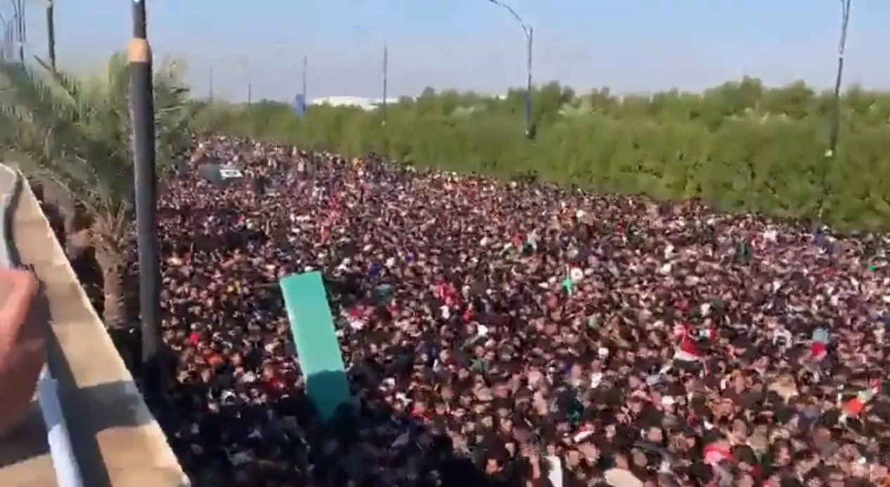 Giam dap tai san bong Iraq, 2 nguoi chet va 80 nguoi bi thuong hinh anh