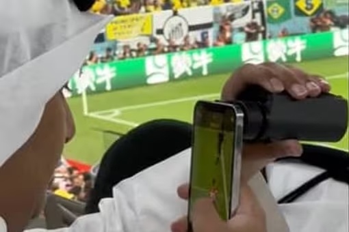 Co dong vien gay sot o World Cup vi tu che VAR hinh anh