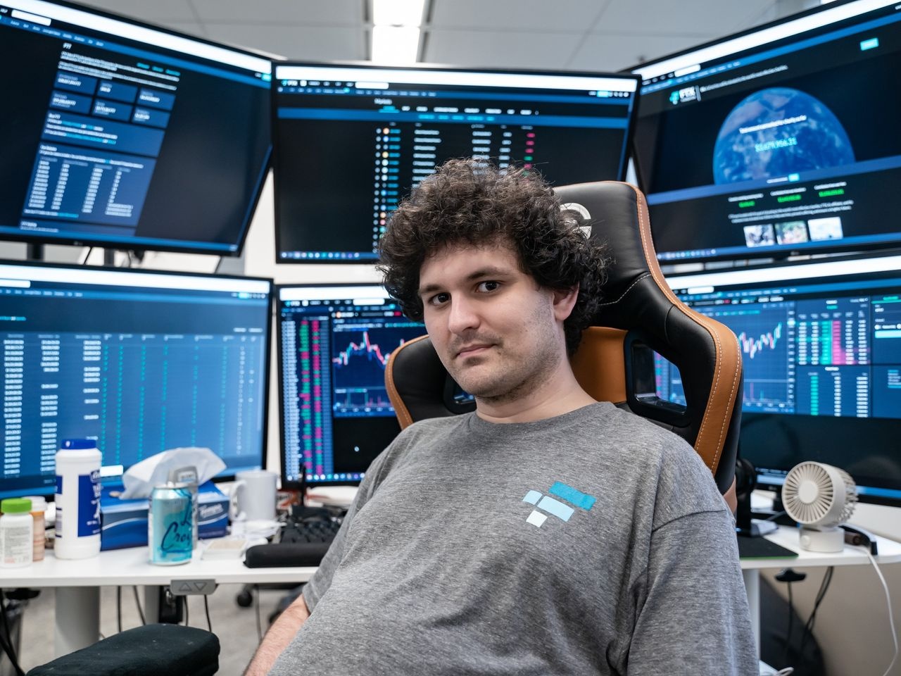 Dang sau viec nha sang lap san FTX bi bat hinh anh