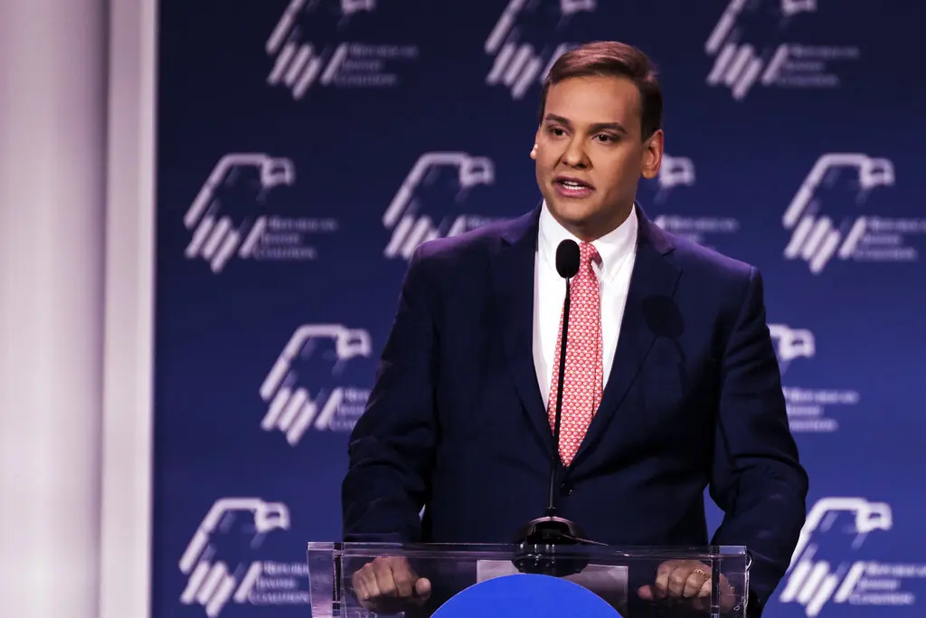 Nguoi hung dang Cong hoa thua nhan noi doi ve ly lich hinh anh