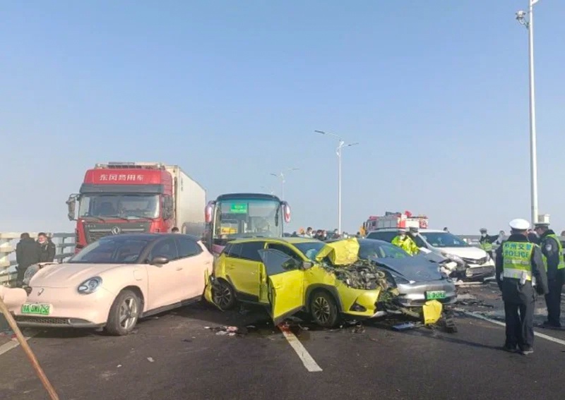 dam xe o Trung Quoc anh 5