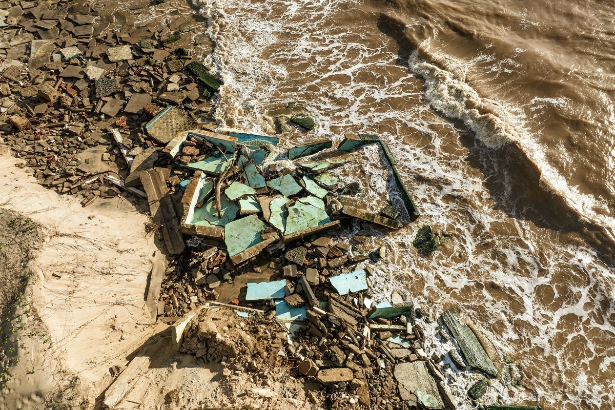 thi tran bi nhan chim anh 6