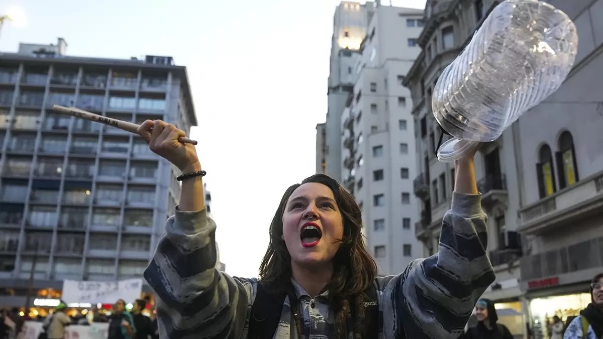 Chuyen gi dang xay ra o Uruguay hinh anh