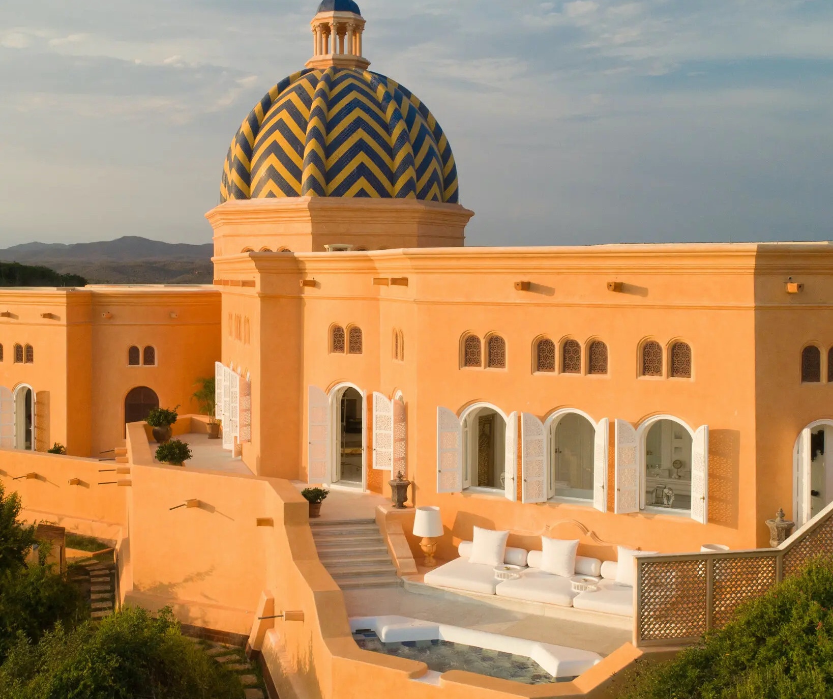 Ben trong khach san tung la noi an nau cua ty phu 'thon tinh' hinh anh