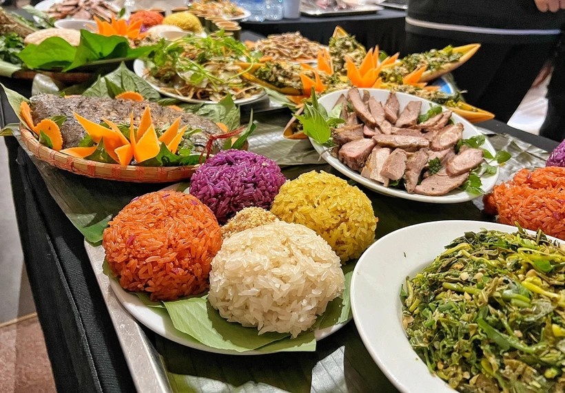 Top diem den co cac mon an du khach Viet muon 'nhat dinh phai thu' hinh anh