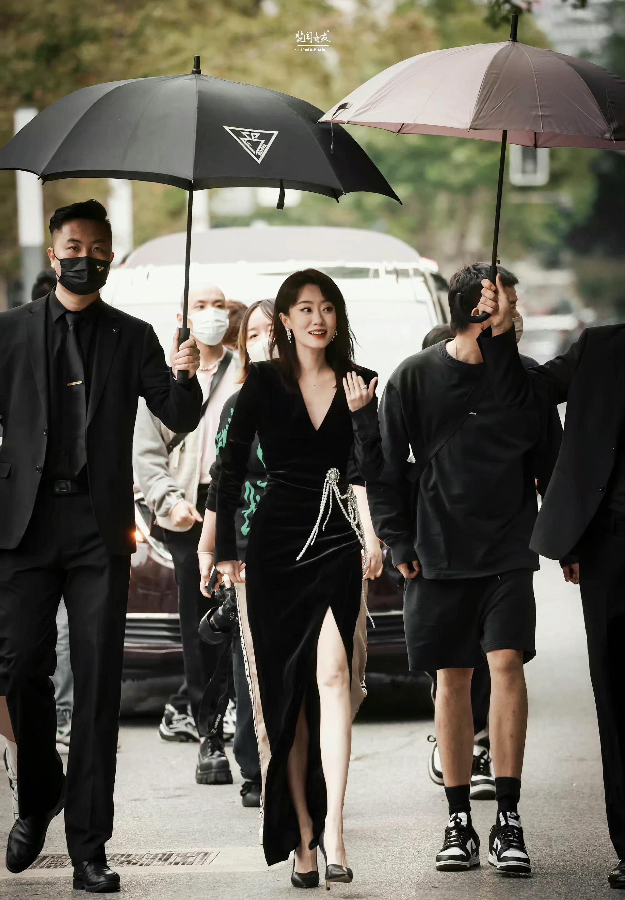 thue ve si trung quoc anh 2