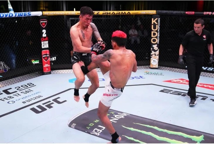 Vo si Trung Quoc nhap vien sau don hiem duoi that lung hinh anh