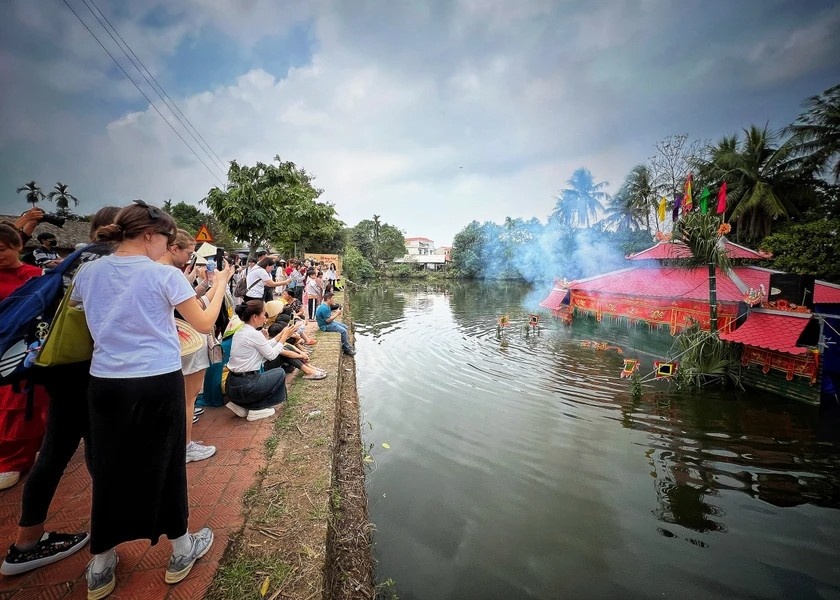 Tet Nguyen dan anh 18