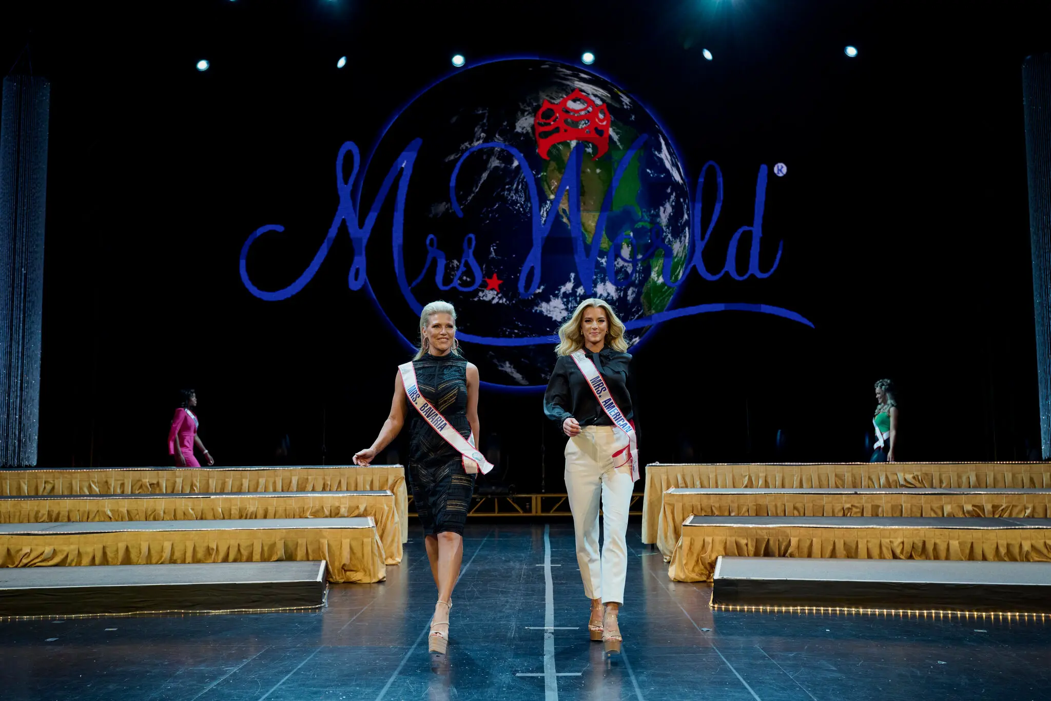 di thi hoa hau anh 2