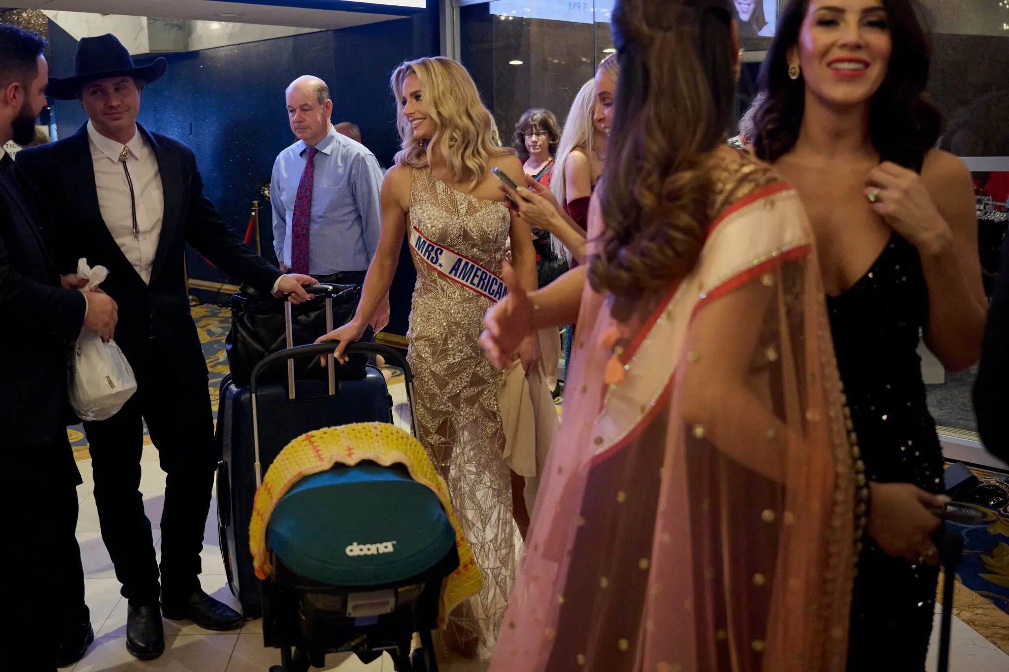 di thi hoa hau anh 5