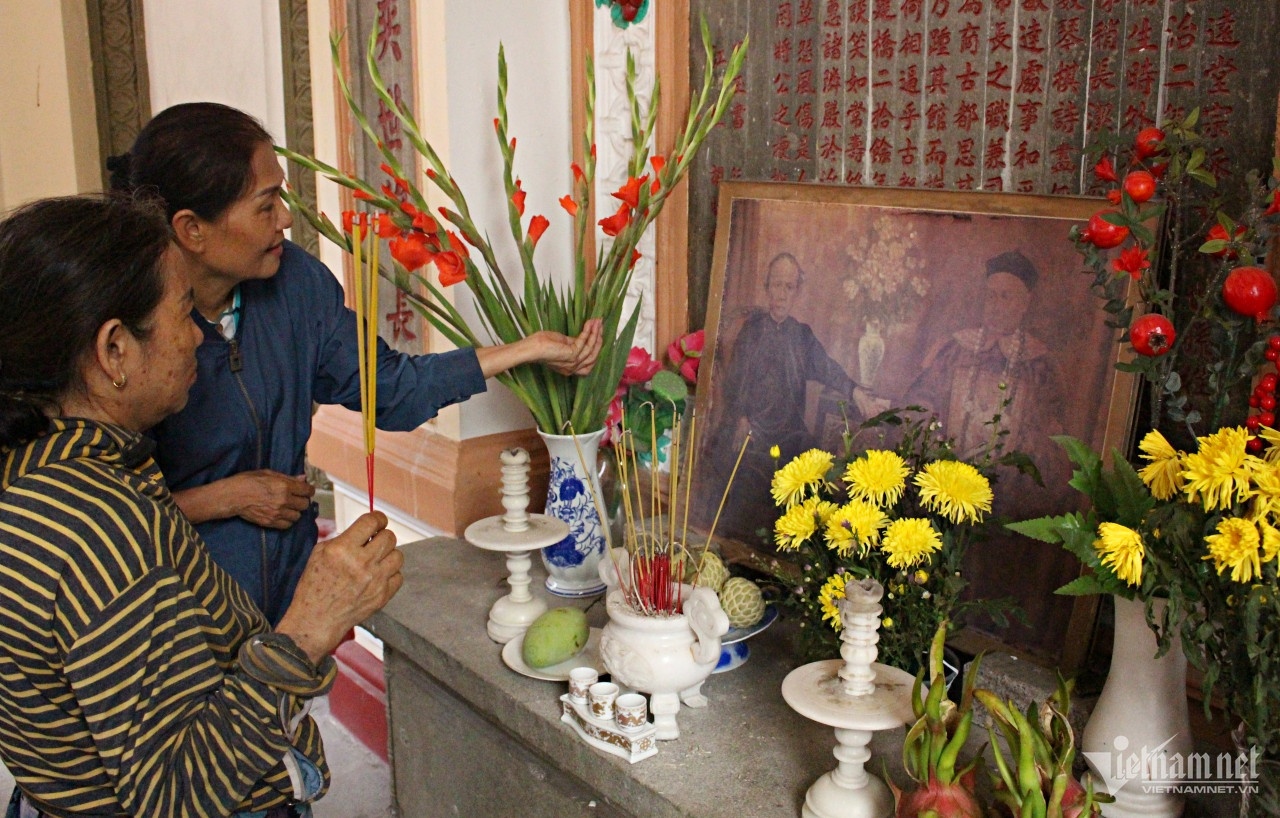 Hoc lom nghe la, cau be mo coi thanh nguoi giau thu 3 Sai Gon xua hinh anh