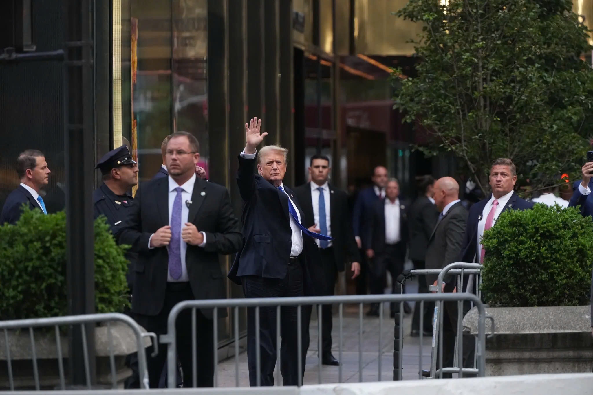 Chuyen gi dang xay ra o New York hinh anh