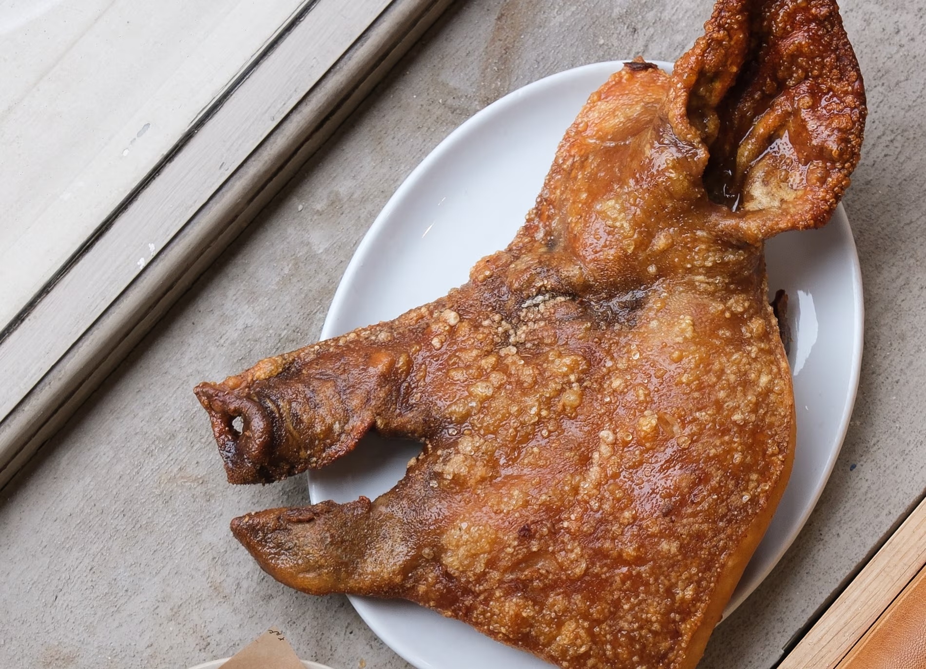 Dau heo quay 'gay sot' hinh anh