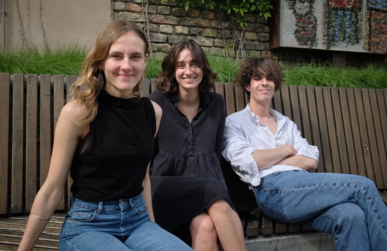 Quoc gia hanh phuc nhat the gioi danh cho nguoi tre hinh anh