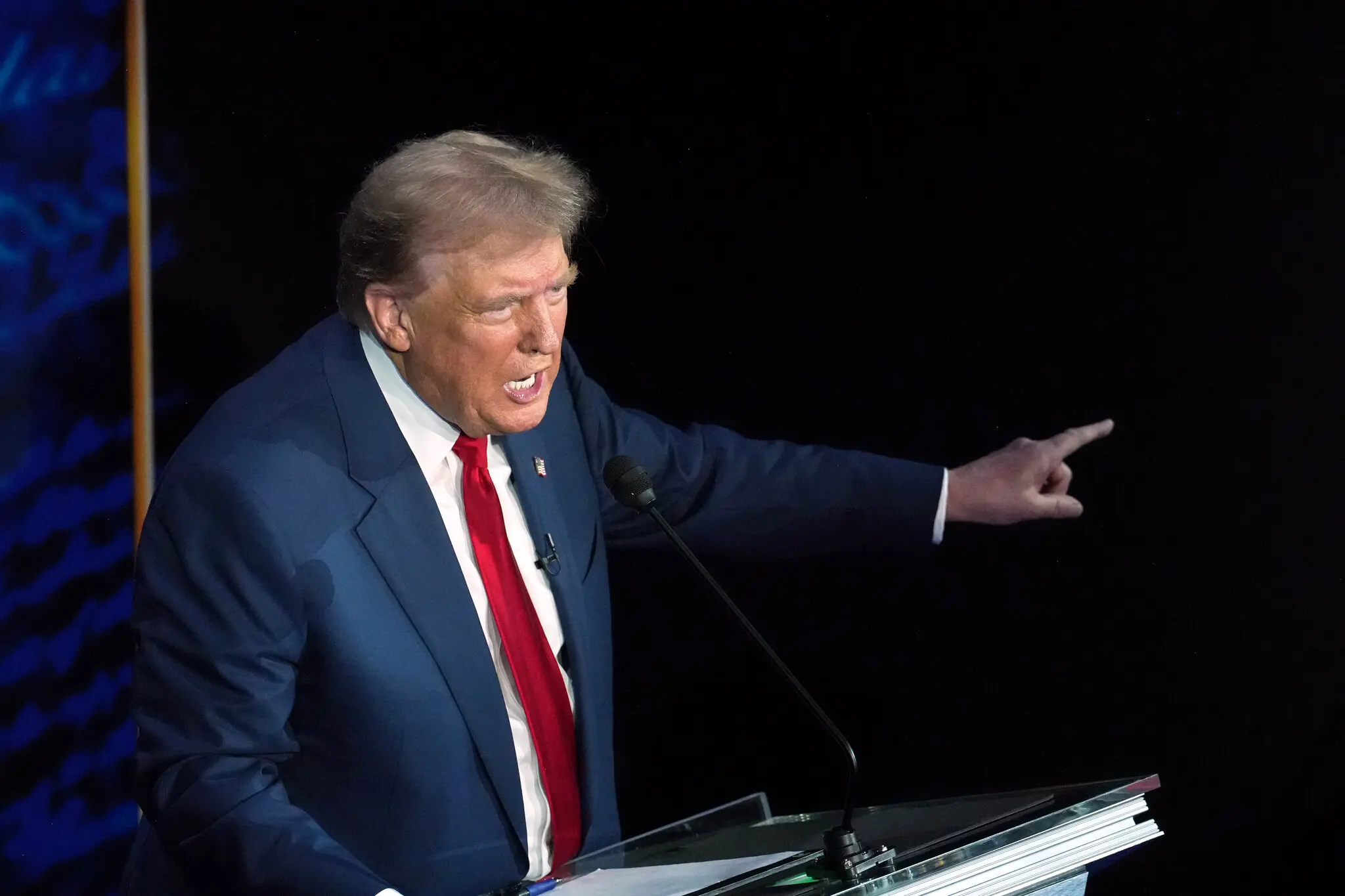 tranh luan tong thong anh 4