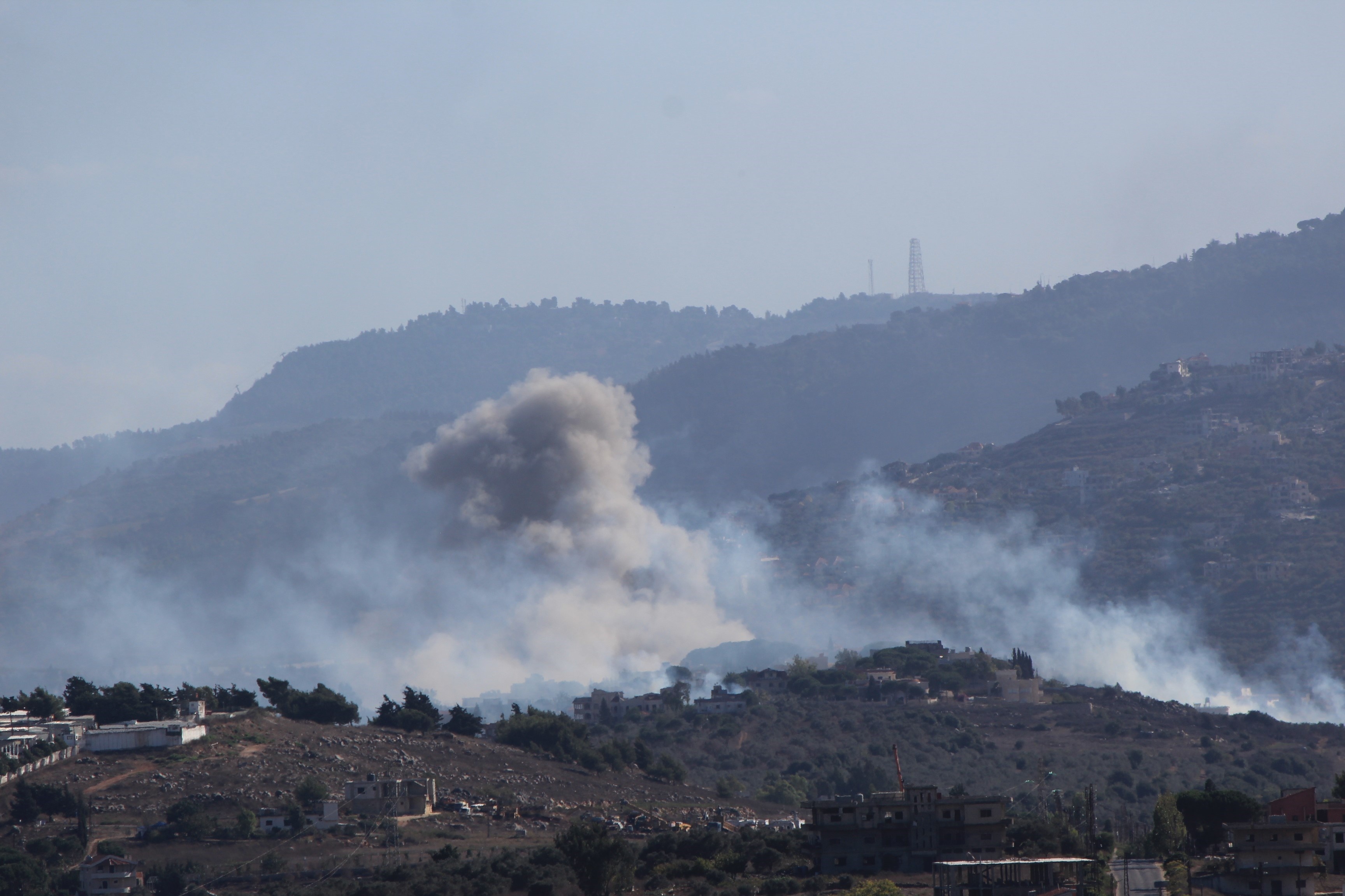 Lan dau tien quan doi Lebanon no sung chong tra Israel hinh anh