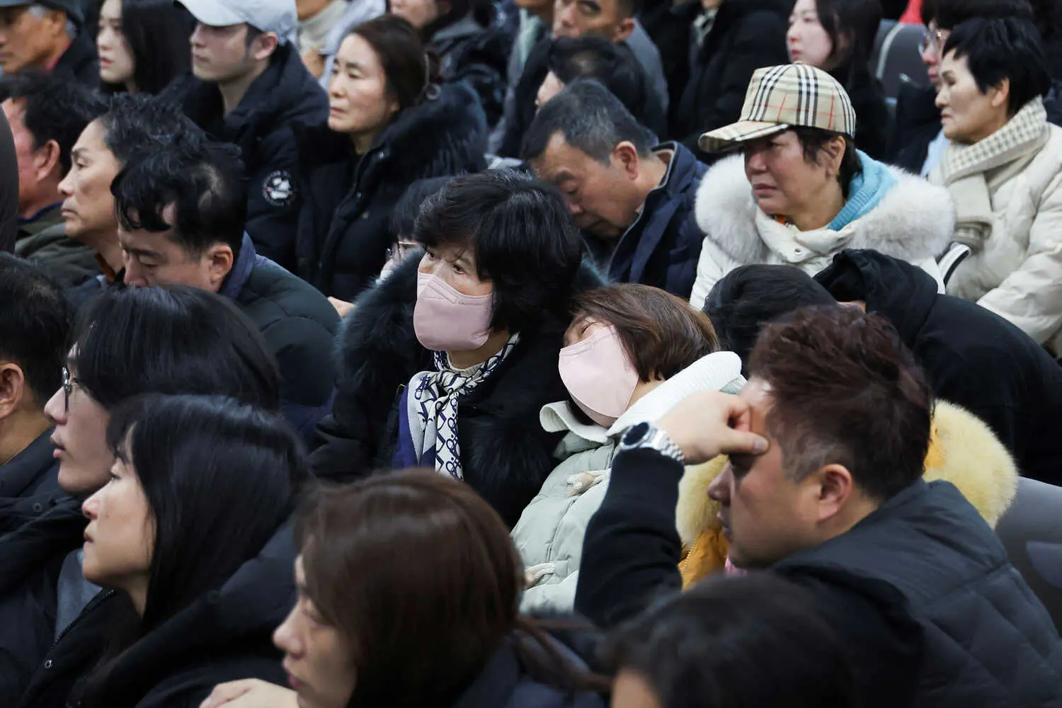 Tieng thet xe long khi neu ten nan nhan tham kich may bay Han Quoc hinh anh