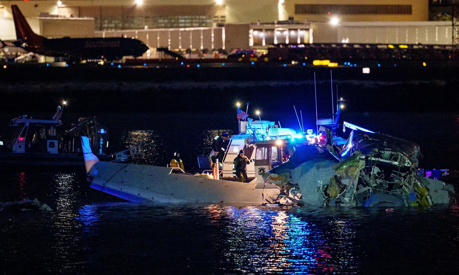 Dau hieu truoc tham kich may bay o My hinh anh