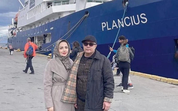 Pho tong thong Iran mat chuc vi di du lich xa xi hinh anh