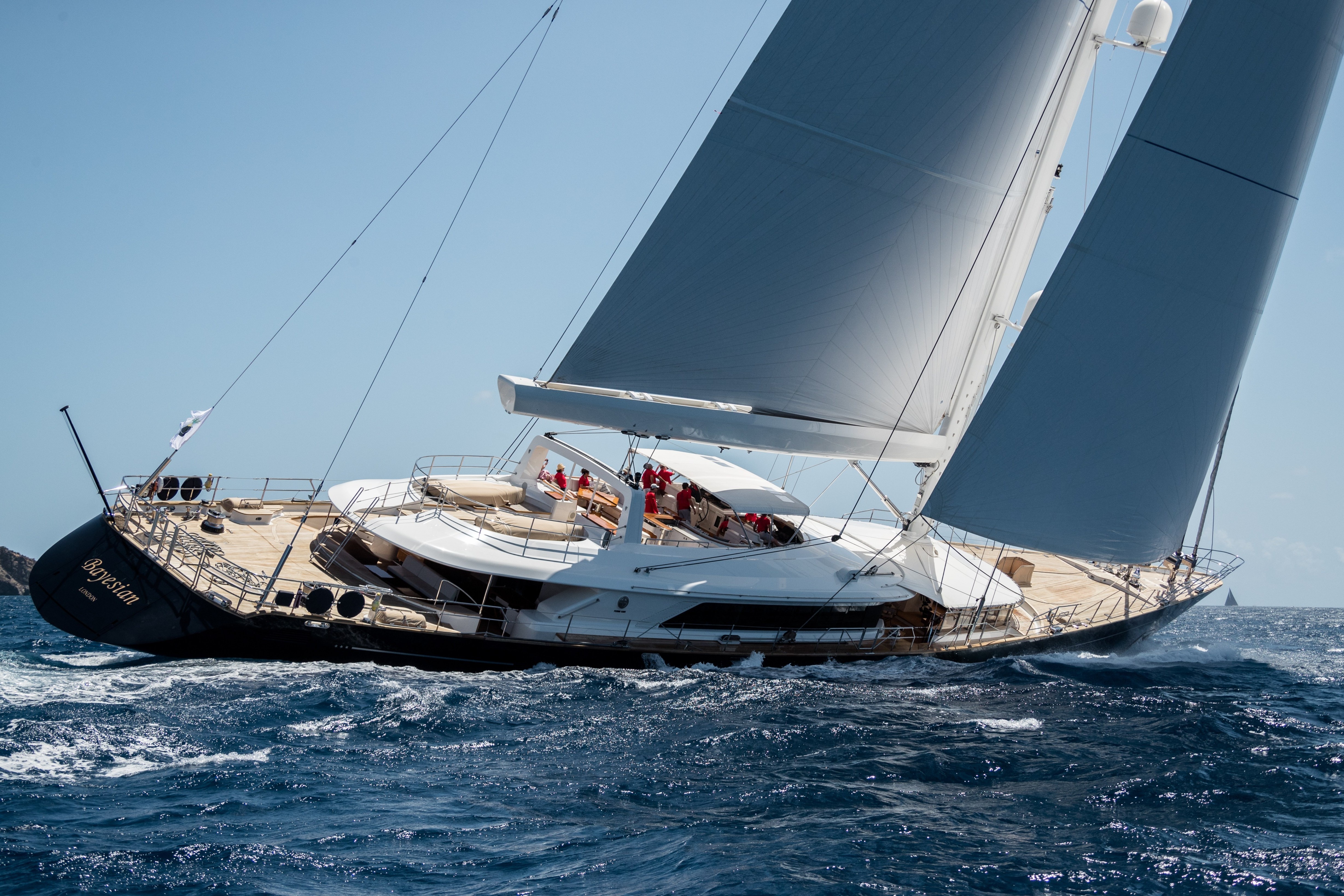 Phat hien moi vu chim du thuyen khien 'Bill Gates nuoc Anh' thiet mang hinh anh