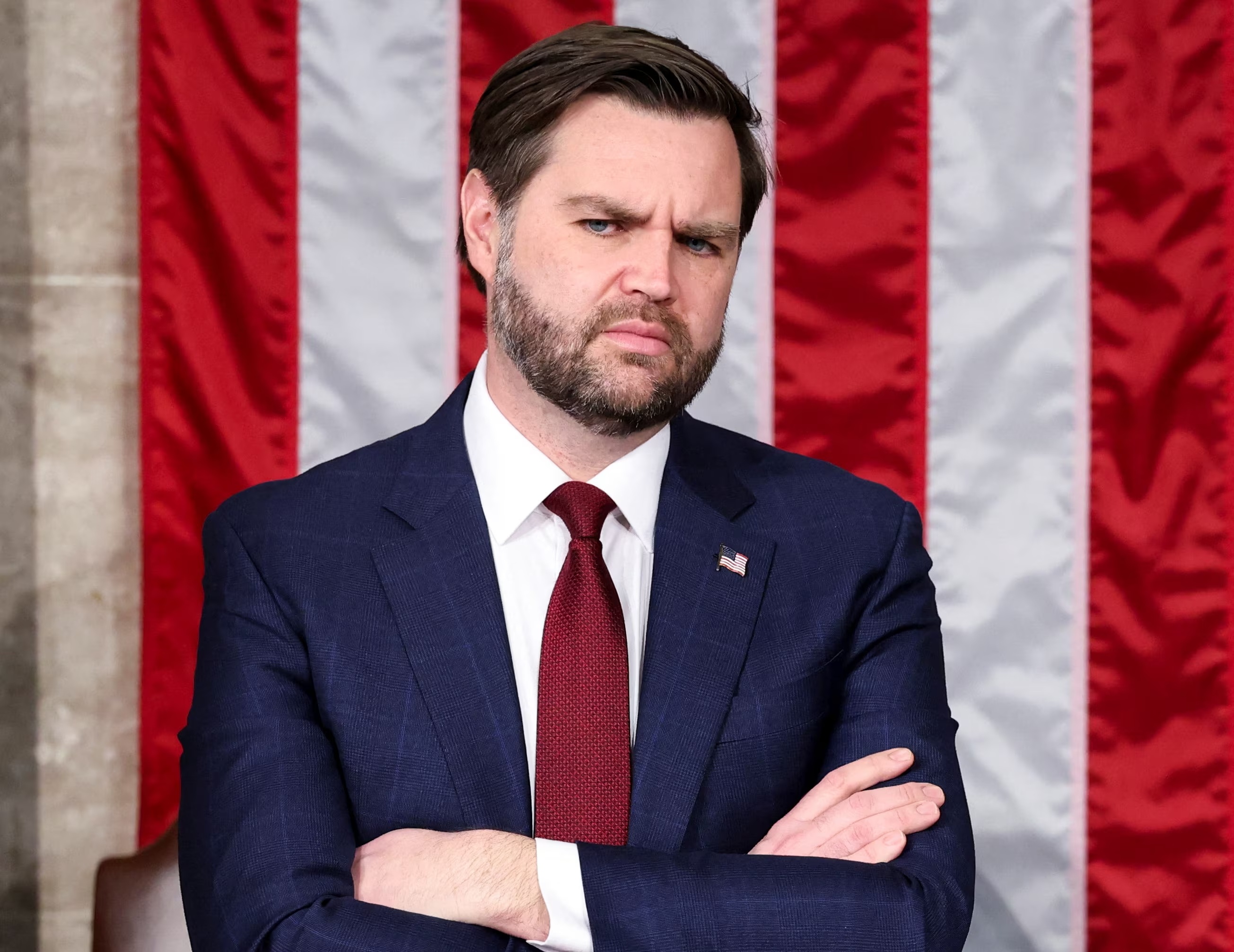 Ong Vance len tieng sau khi bi keo vao cuoc khau chien Trump - Musk hinh anh