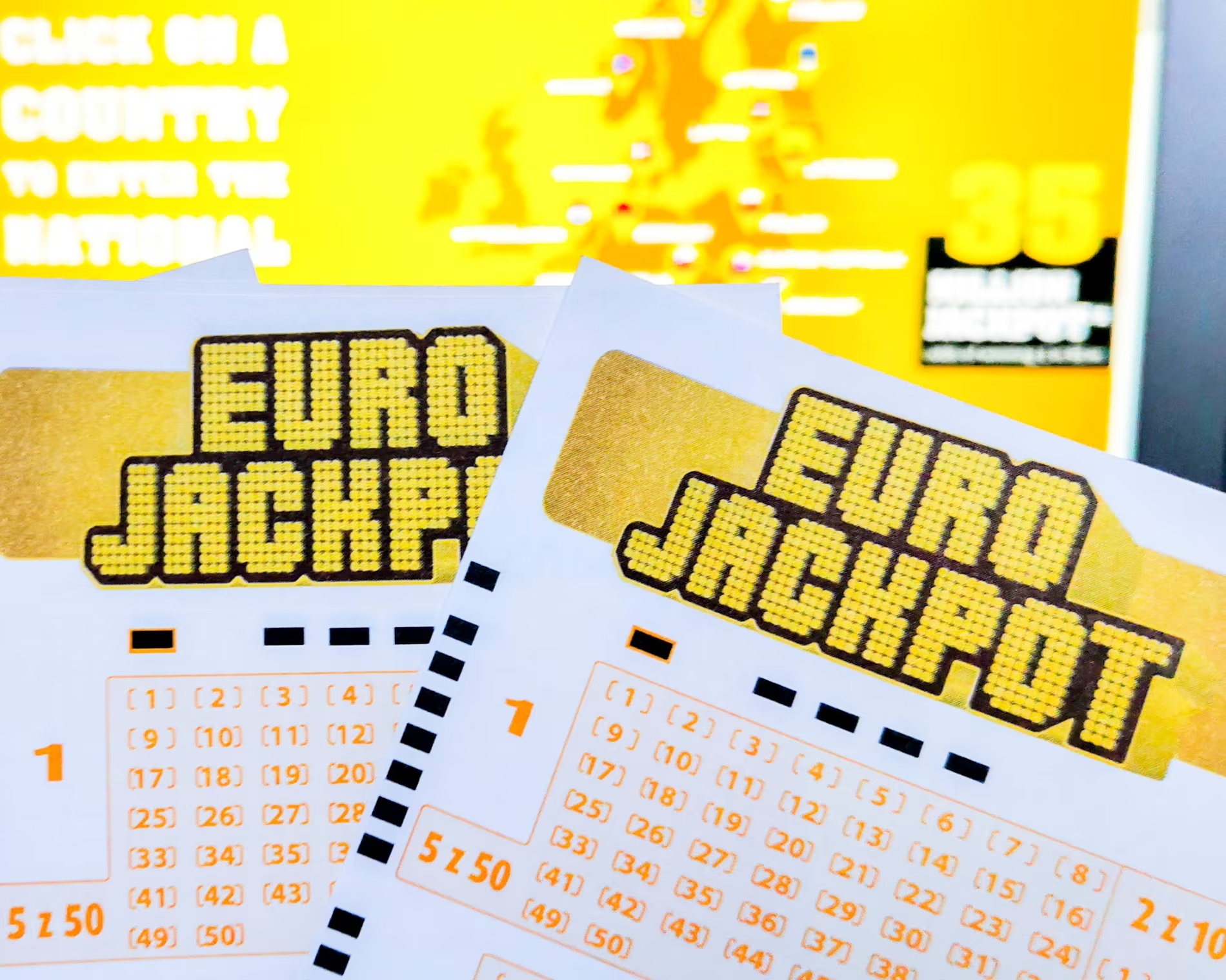 Hang nghin nguoi Na Uy soc vi trung so nham hinh anh