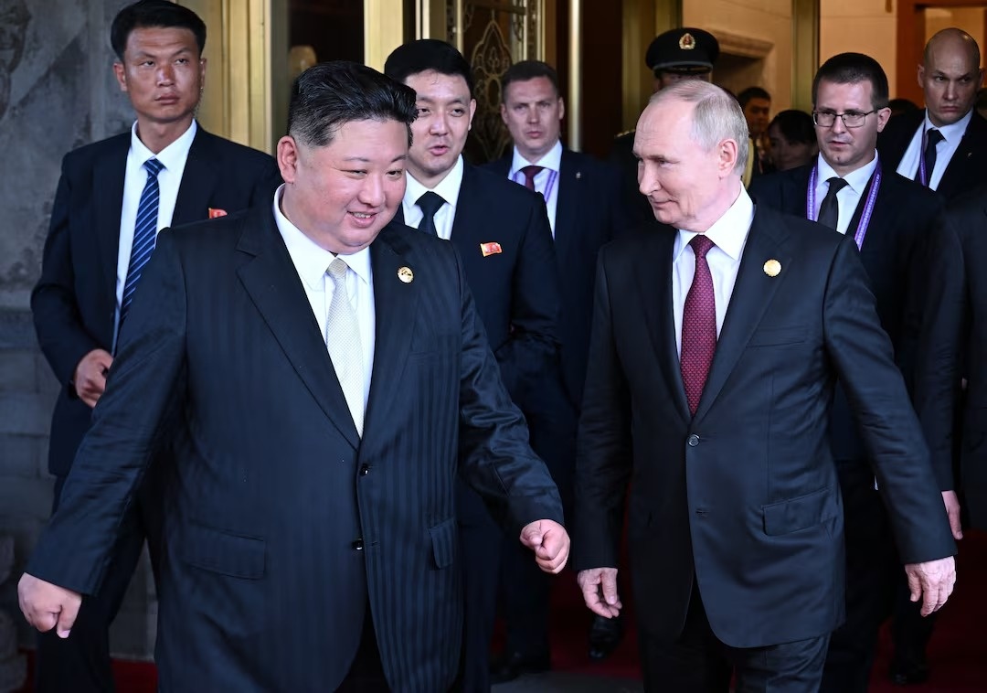 Ong Putin gap ong Kim Jong Un o Bac Kinh hinh anh