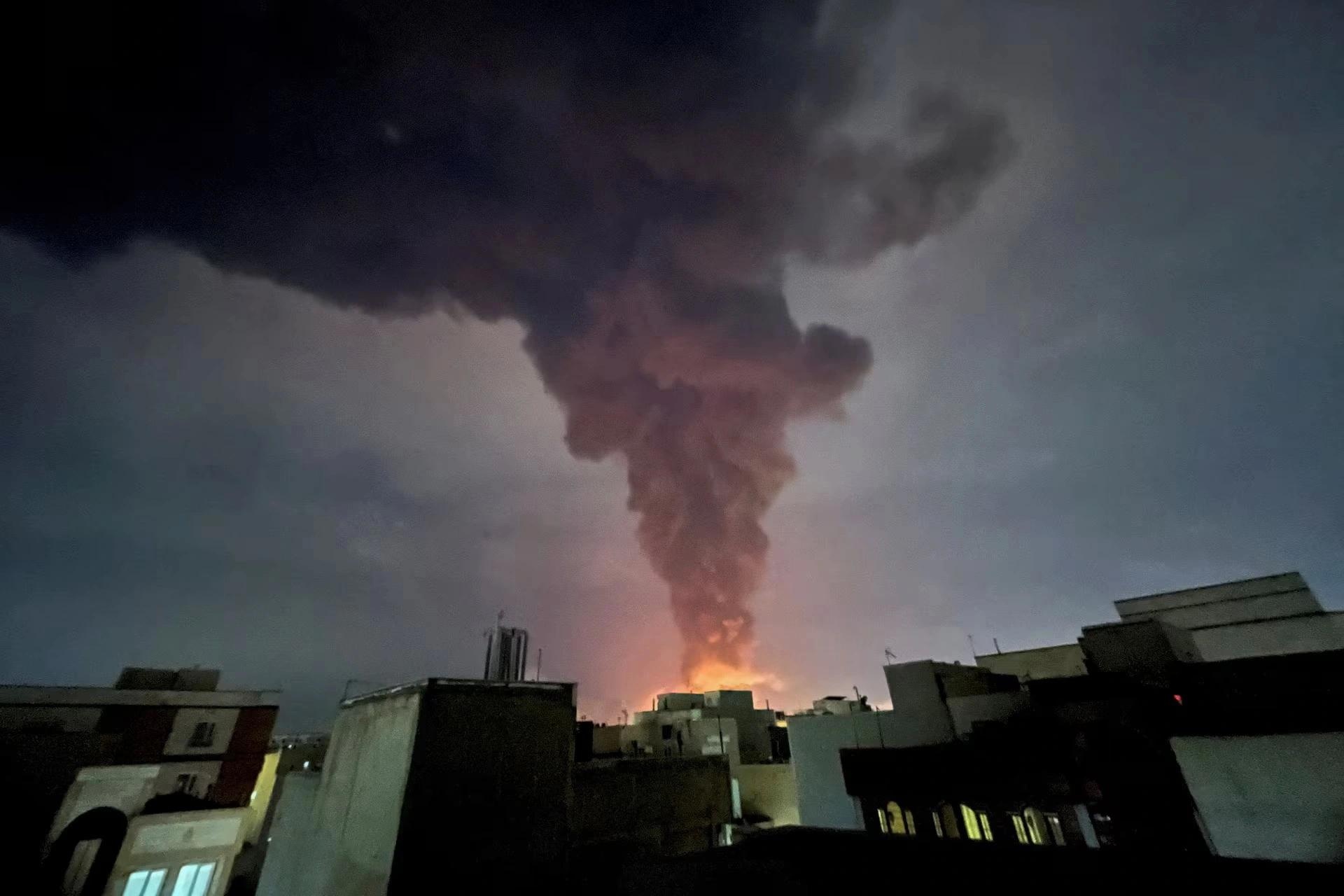 Chien su Trung Dong khien chau A 'xoay truc' nang luong hinh anh